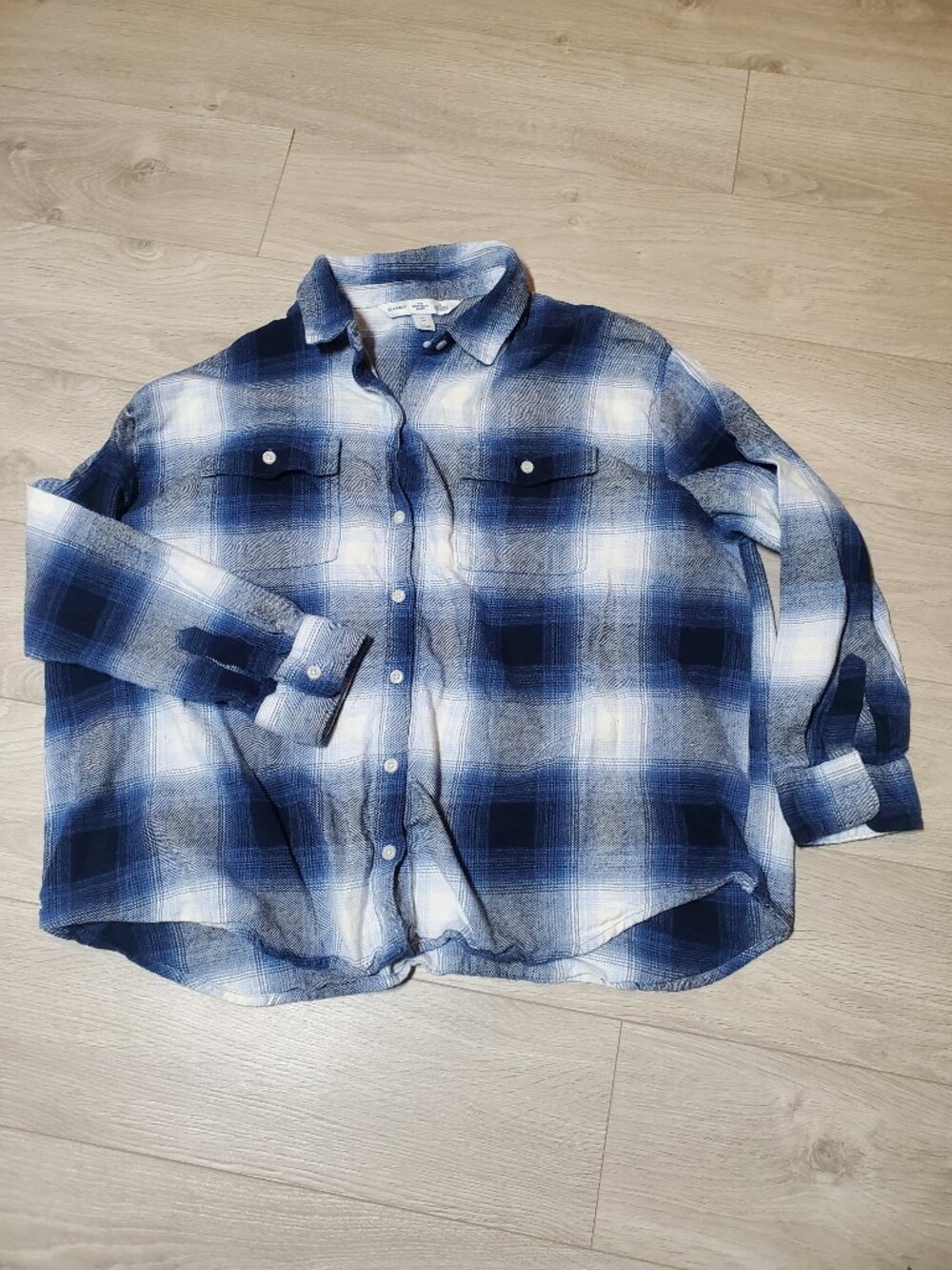 Old Navy The Boyfriend Shirt Sz XL Blue and White Plaid Cotton Button Down Shirt
